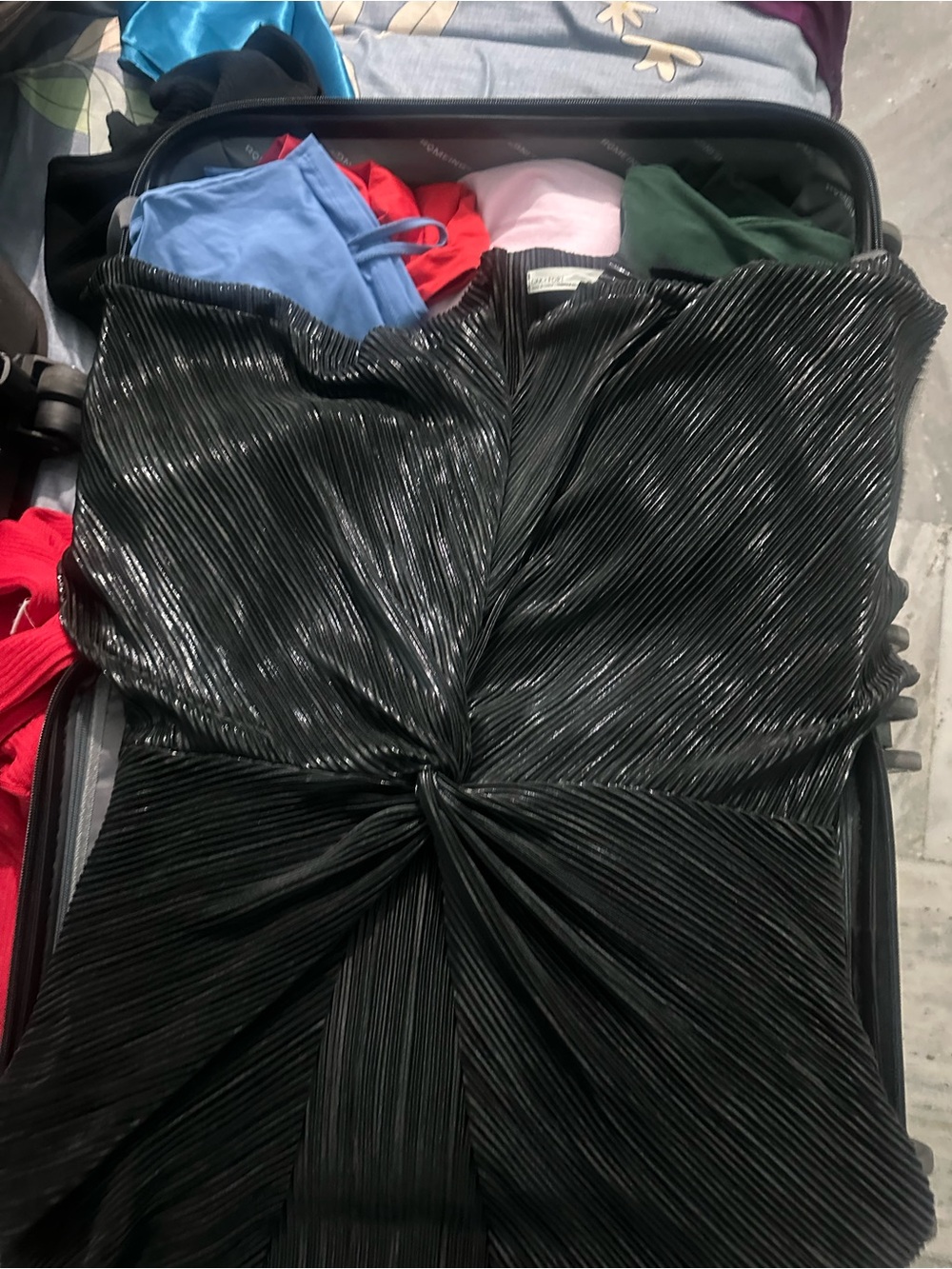 oak+Fort Black Pleated Knot-Front Top